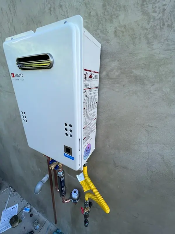 Tankless water heater installation for Harris homes